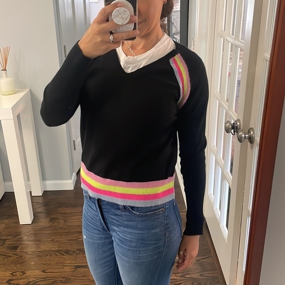 Scott & Scott London Lola Cashmere V-neck Sweater NWT - Picture 3 of 10